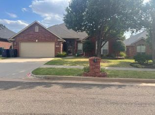 2700 SE 95th St, Moore, OK 73160