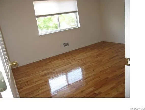 25 College Avenue, Nanuet, NY 10954 — Photo 2