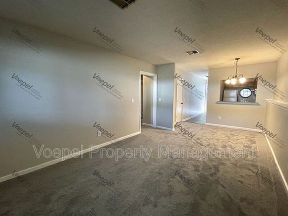 4th image of 900 S 55th St APT 102