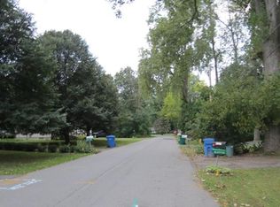 350 River Meadow Dr, Rochester, NY 14623