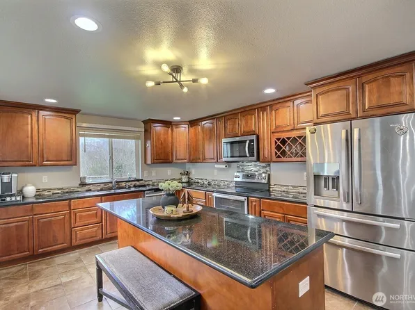 14512 2nd Avenue E, Tacoma, WA 98445