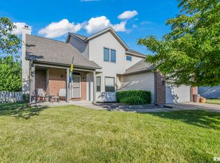 6900 Fringetree Way, Springfield, IL 62707