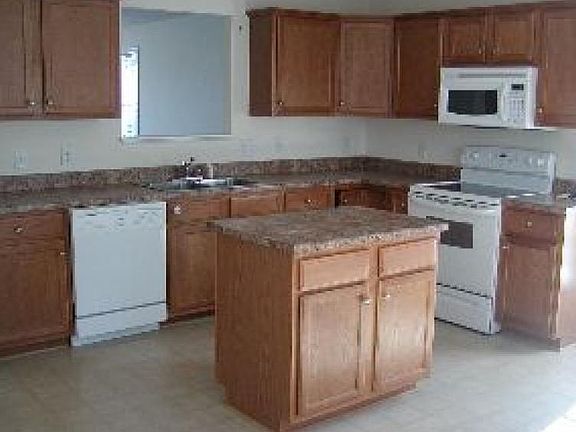 3rd image of 109 Blenheim Dr