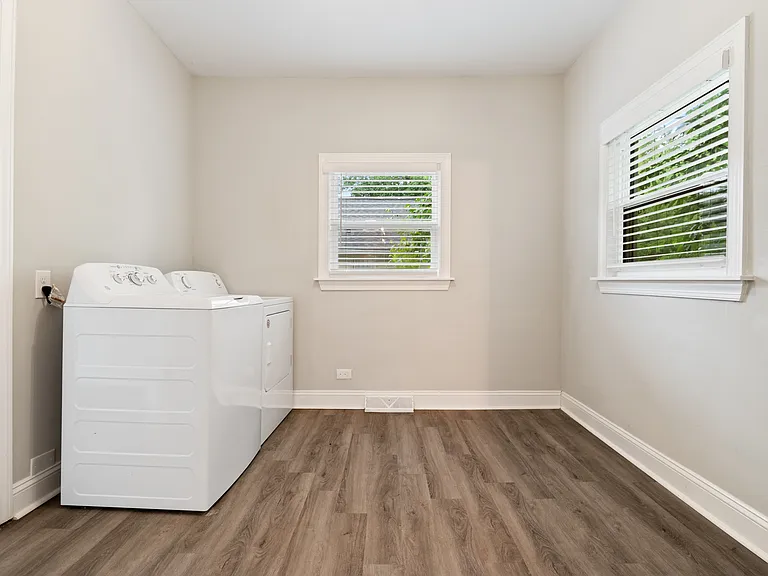 406 N Hyde Park Ave — Photo 17