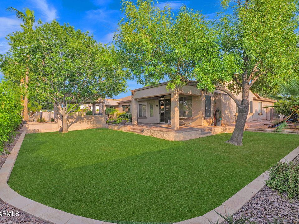 1st image of 1122 E LONGHORN Place
