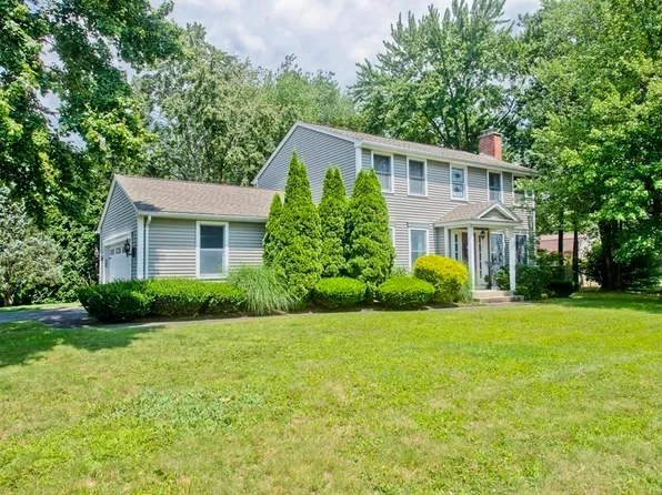 9 Post Rd, Chicopee, MA 01020