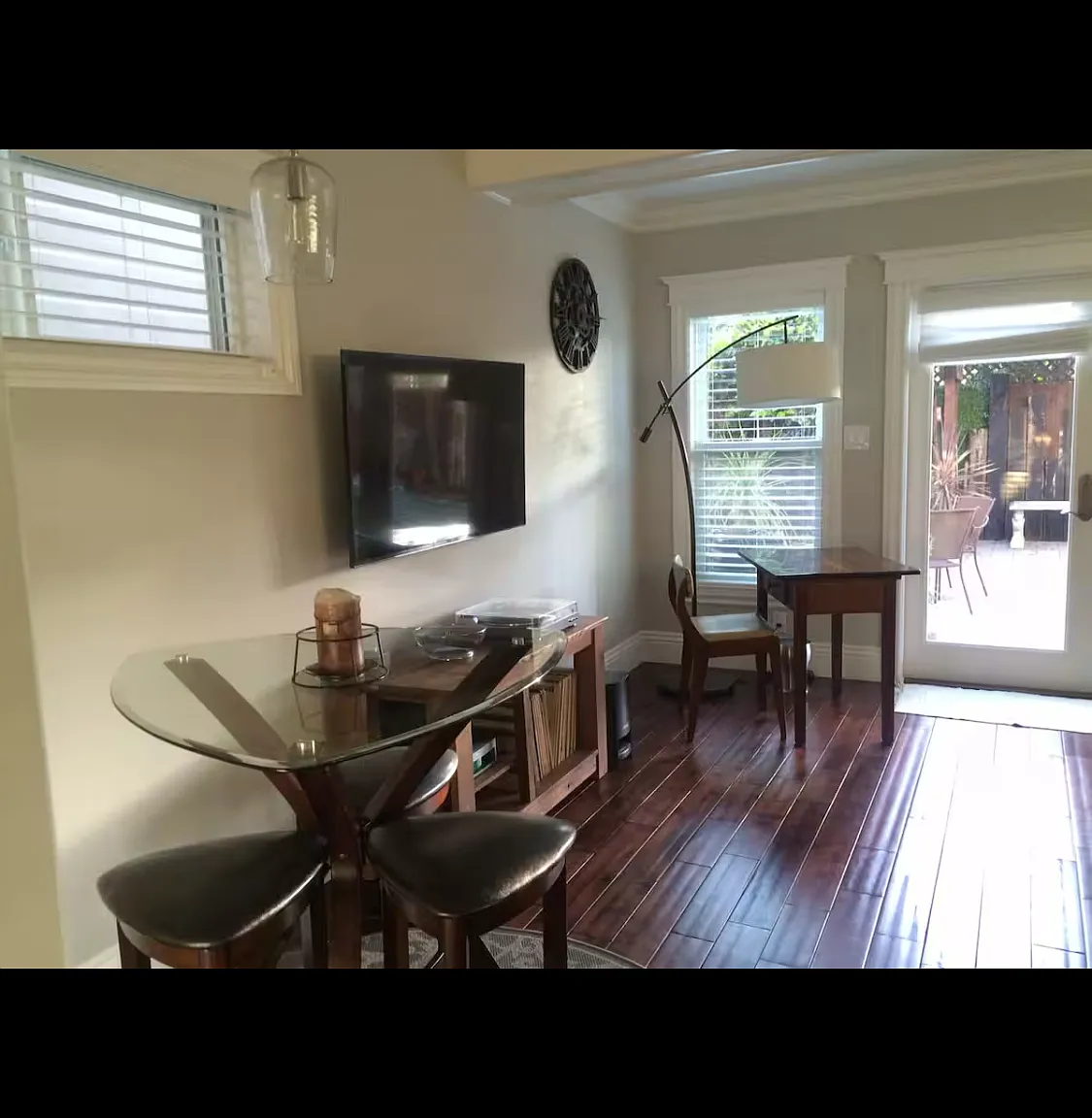 1 bed, 850 sqft, $6,850 — Photo 2
