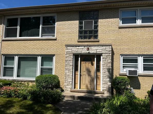 2010 S Crescent Ave #2C, Park Ridge, IL 60068