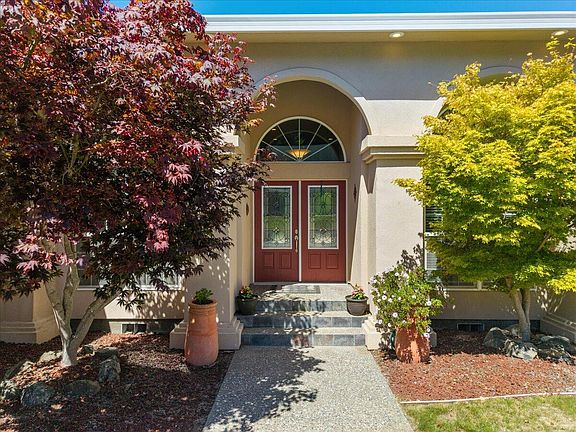 3rd image of 4362 Forest Hills Dr