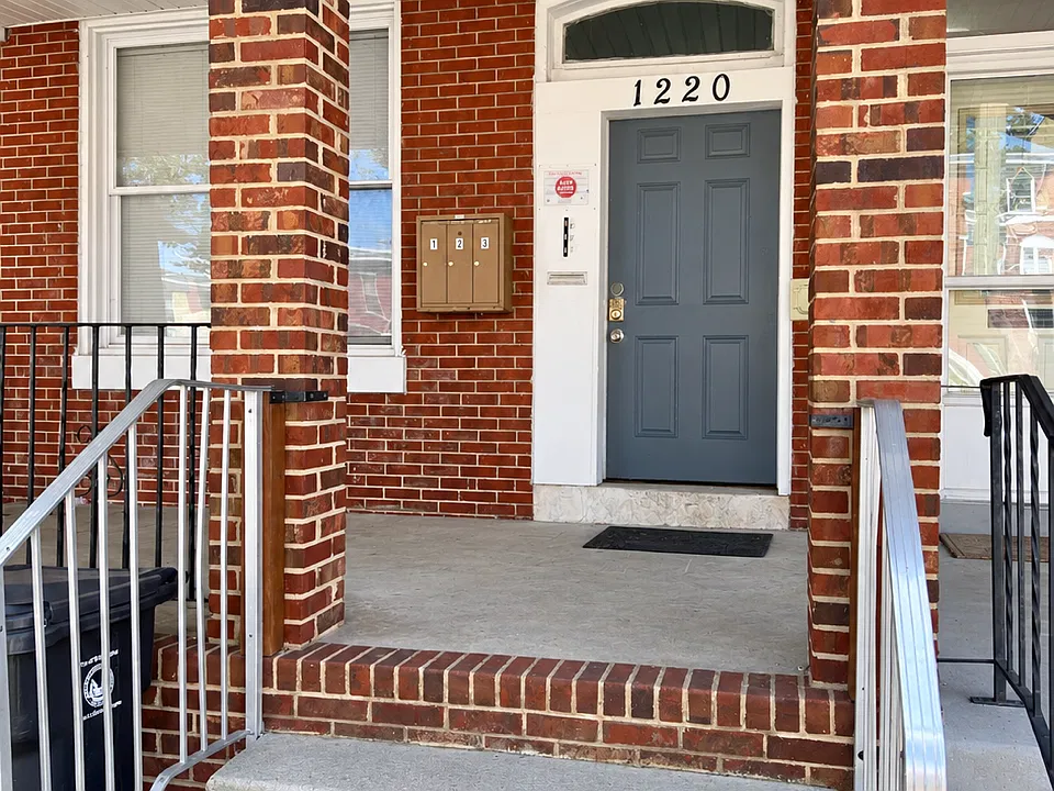1220 W 4th St #3