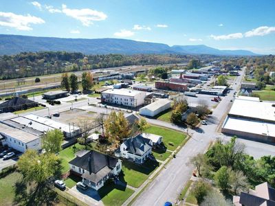 523 Ohio Ave, Etowah, TN, 37331