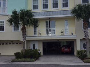 1114 Flying Fish Ln, Tarpon Springs, FL 34689