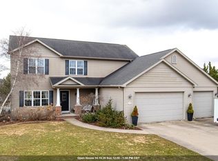 2195 Shadow Bend Ct, Neenah, WI