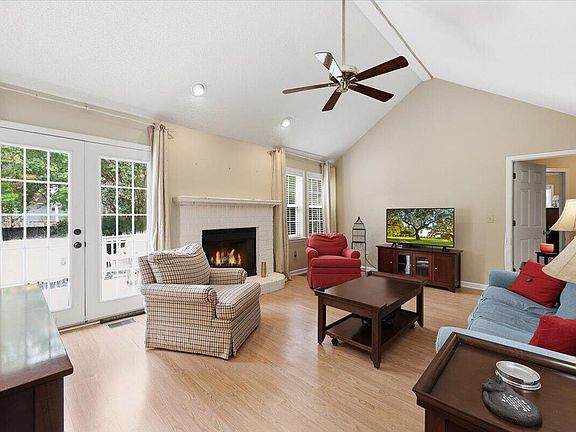 4th image of 1012 Crooked Stick Ct