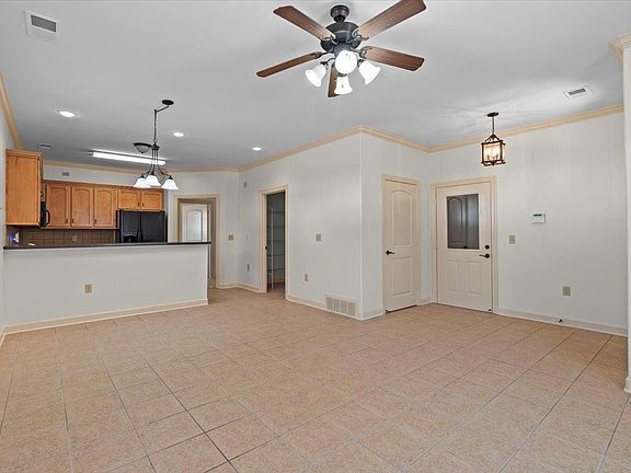 3rd image of 1595 Dexter Grove Ct APT 105