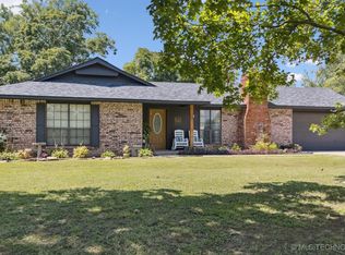 192 Prairie Dr, Pryor, OK 74361