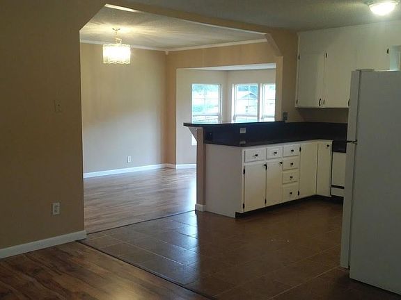 4th image of 1578 Cottage Park Dr