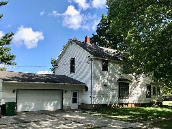 112 S Saint Joseph St, White Pigeon, MI 49099