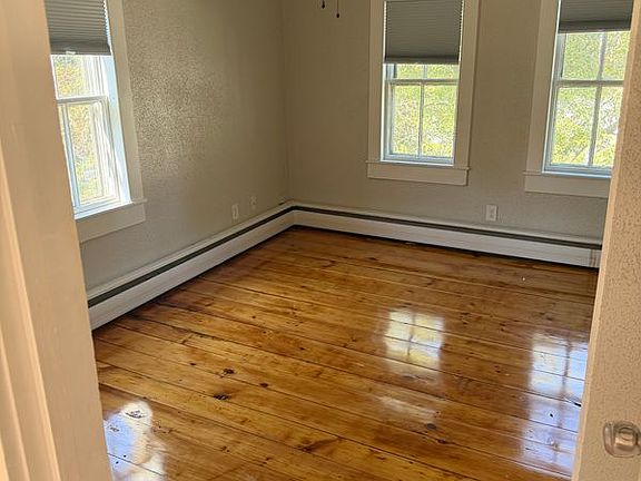 3rd image of 323 Main St #B