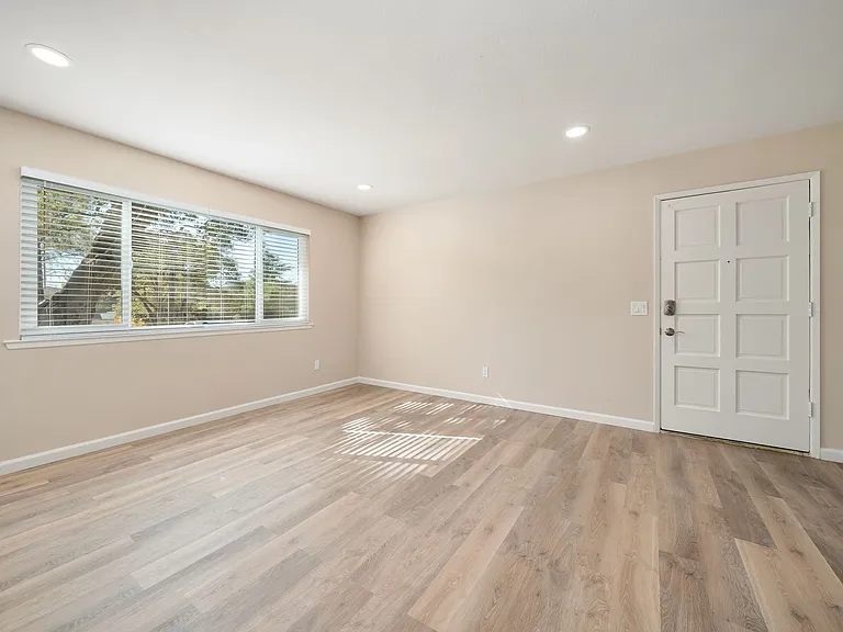 5353 Olmeda Ave — Photo 16