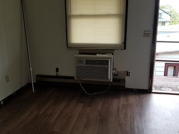 4th image of 1615 10th St S APT 5