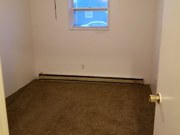 4th image of 112 Ashland Dr #B