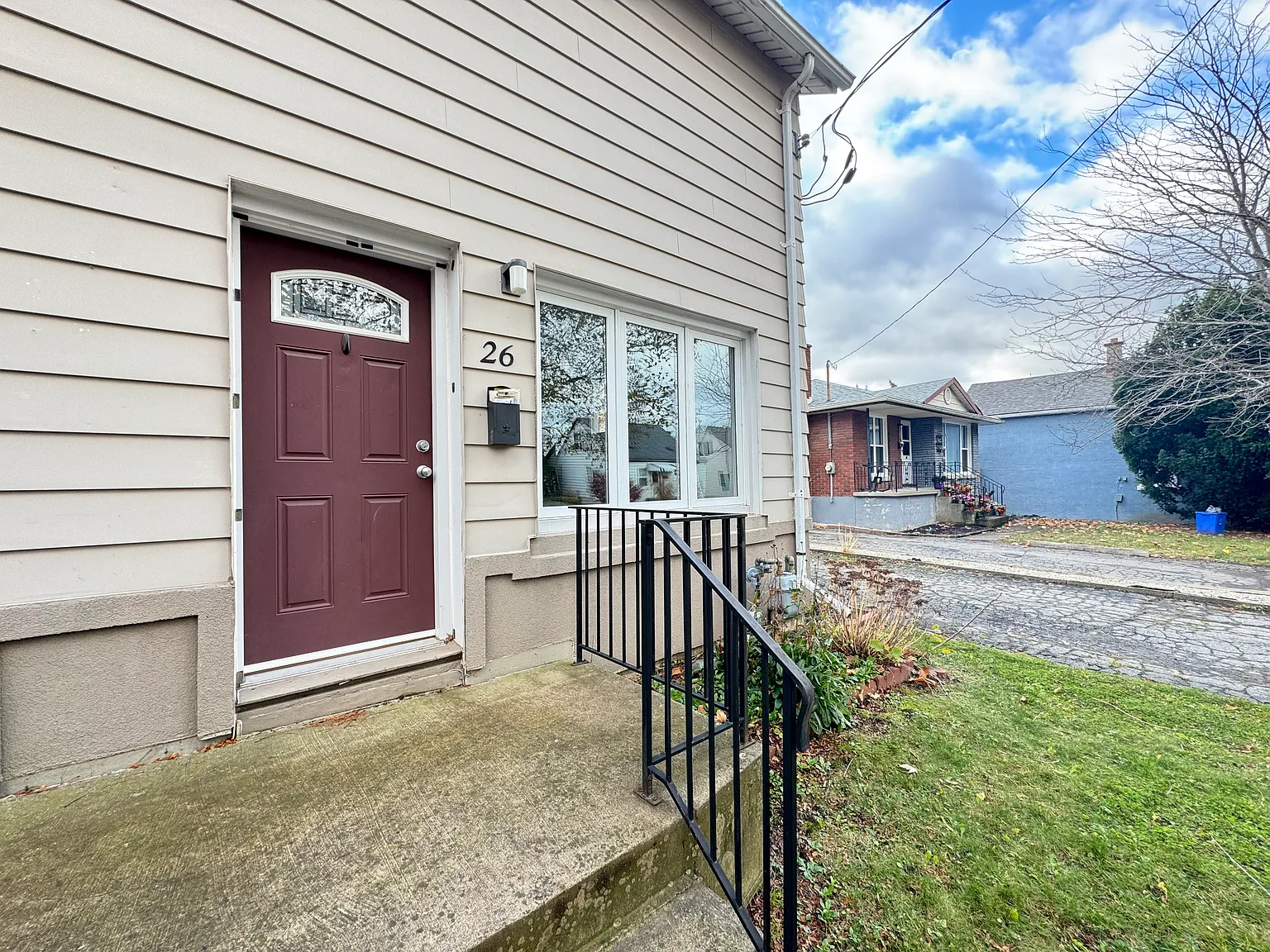 26 Eastchester Avenue St Catharines — Photo 2