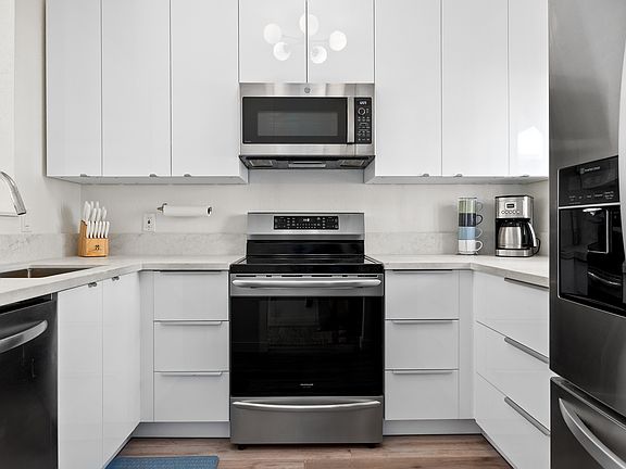 5th image of 1632 Killdeer Pl