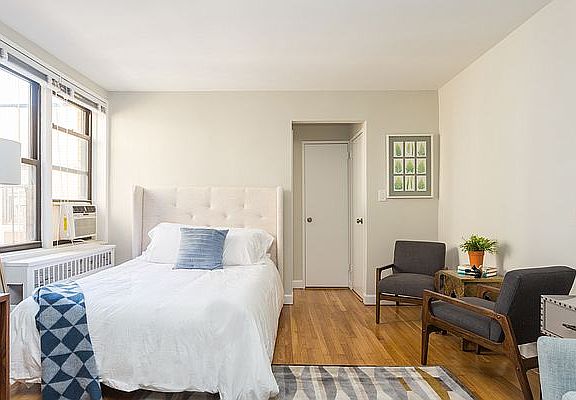 4th image of 85 4th Ave APT 3CC