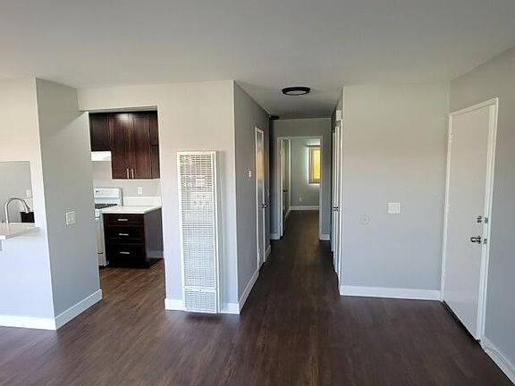 2nd image of 1046 Marine Ave #4