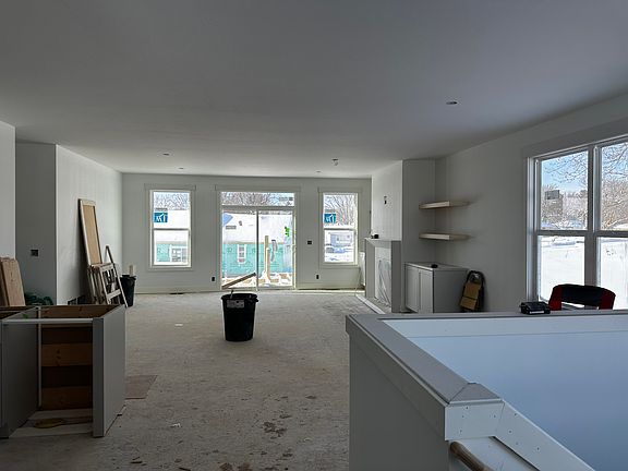 3rd image of 581 Waterford Village Dr NW
