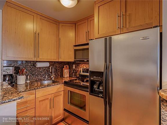 2nd image of 1231 SE 1st St APT 11