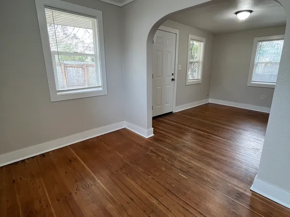 1155 19th St NE, Salem, OR 97301