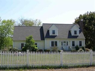 2 Bettys Neck Rd, Lakeville, MA 02347