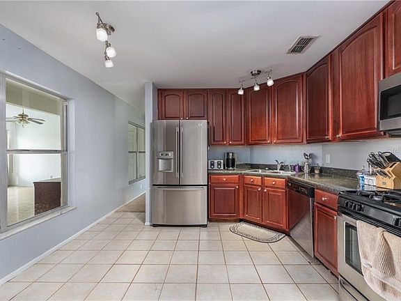 5th image of 15824 Bay Lakes Trl