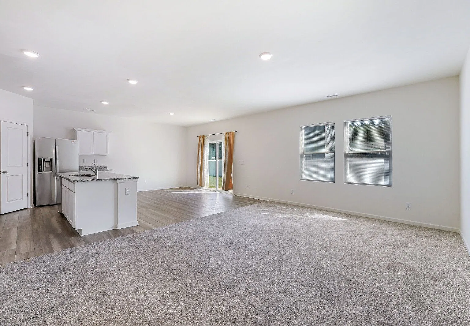 4 bed, 2.5 bath, 2310 sqft, $2,095 — Photo 4