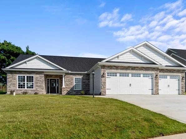 2098 Raccoon Run Blvd, Winona Lake, IN 46590