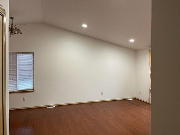 2nd image of 8436 Yakima Ave