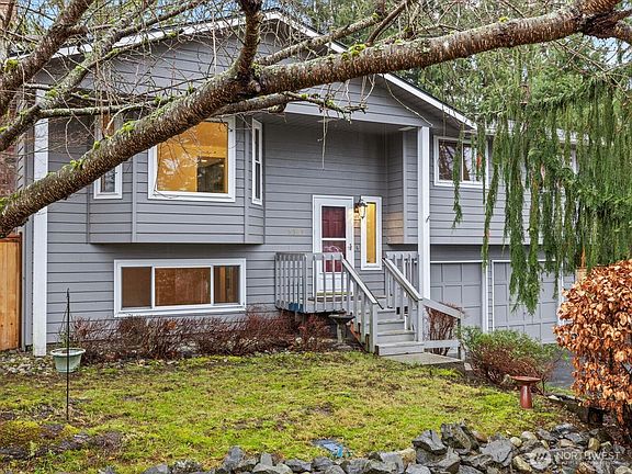 2nd image of 5505 93rd Drive SE