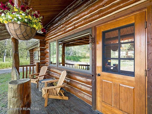 5th image of 25777 N Yellowstone Trl