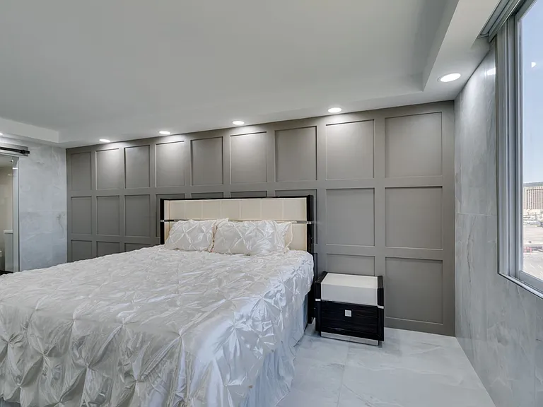205 E Harmon Ave #1012 — Photo 36