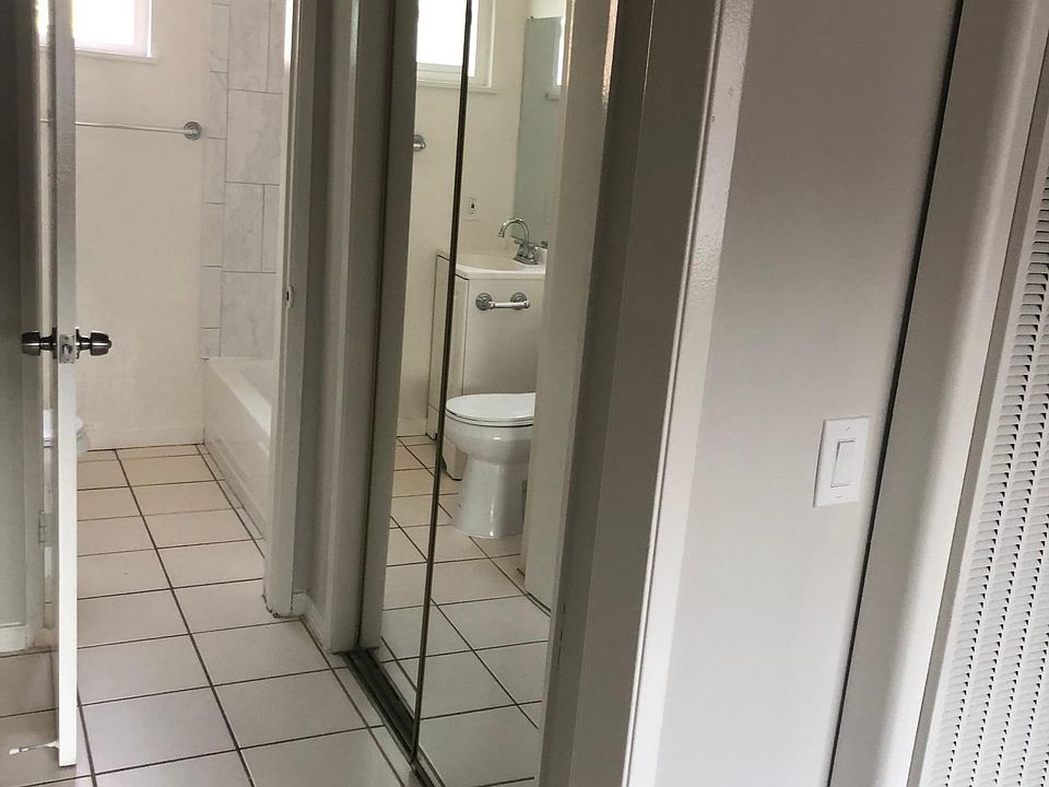 1st image of 11104 Aqua Vista St