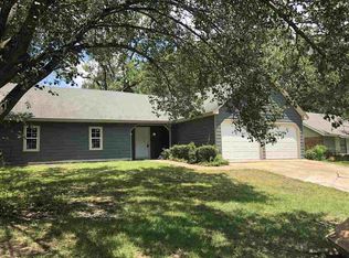 940 Valley Falls Rd, Jackson, MS 39212