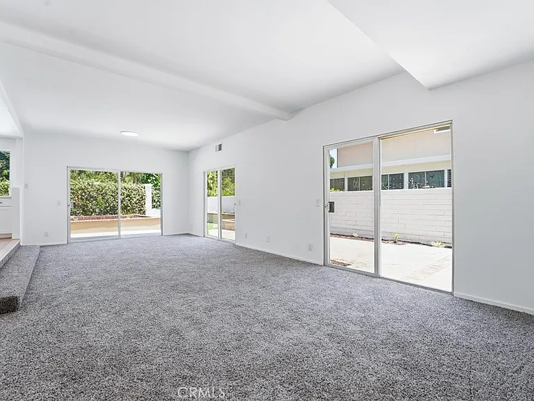 845 Woodcrest Ave — Photo 9
