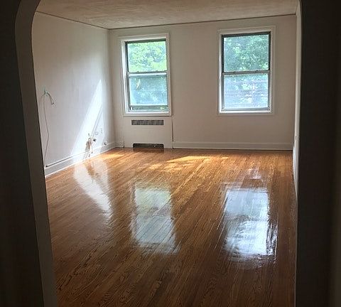 2nd image of 523 Larchmont Acres APT D