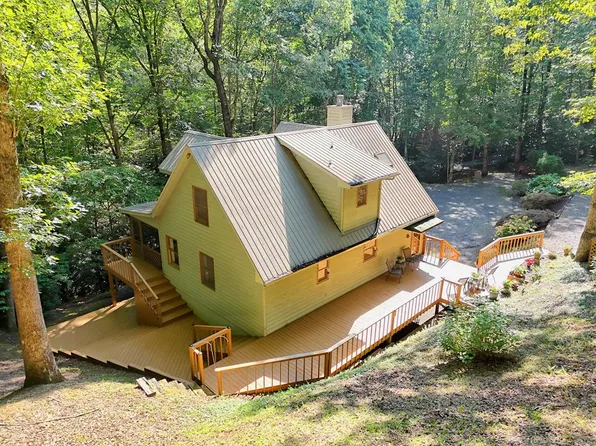 2486 Bill Brown Cv, Hiawassee, GA 30546