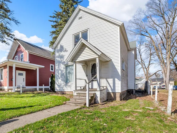 426 S Warren Ave, Big Rapids, MI 49307