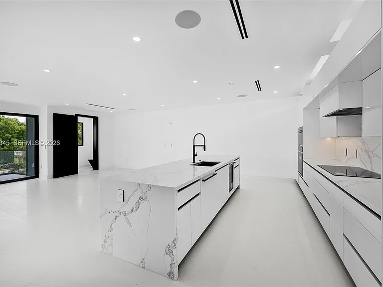 3222 NE 7th St #1 — Photo 16