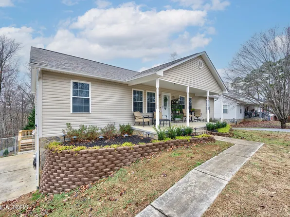 1479 Green Acres Dr, Newport, TN 37821