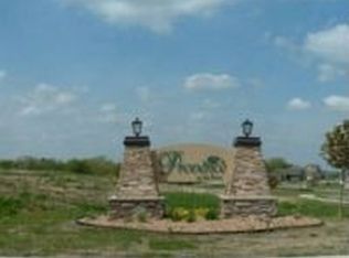 812 Riverview Ln, Belle Plaine, MN 56011